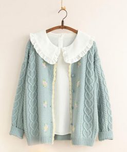 Women’s Knitted Cardigan With Floral Embroidery