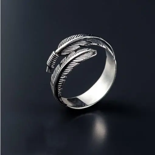 Women's Retro Style Adjustable Ring with Feather Themed Pattern