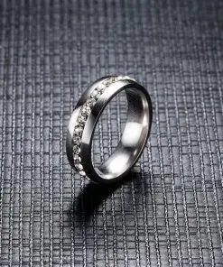 Alternative view of Women's Exquisite Ring with White Zirconia