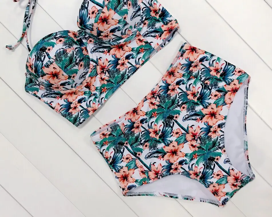 Women's Tropical Patterned Two Pieces Swimsuit Women's Tropical Patterned Two Pieces Swimsuit