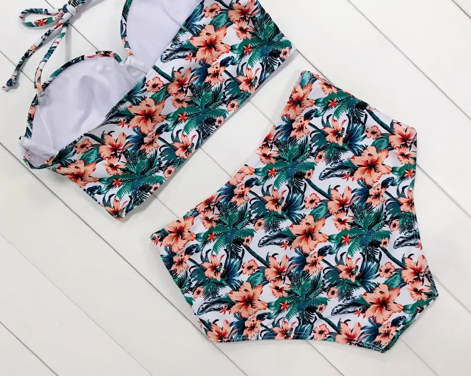 Women's Tropical Patterned Two Pieces Swimsuit Women's Tropical Patterned Two Pieces Swimsuit